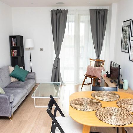 Modern Brixton Apartment 伦敦 外观 照片